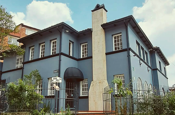 Exterior view of Salvo Patria where the experience takes place, a charming and character-filled space that reflects the essence of the project